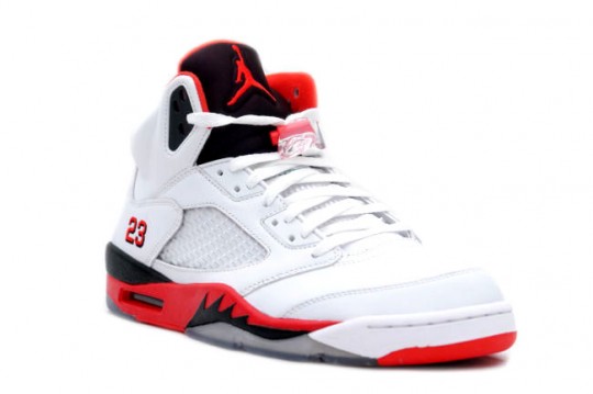 air-jordan-retro-v-5-fire-red-2-540x359